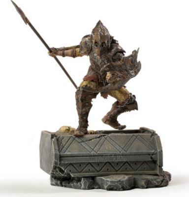 Figurine IRON STUDIOS LORD OF THE RINGS Armored Orc 1/10