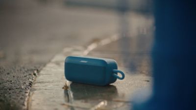 Voir la vidéo pour Enceinte portable BOSE SoundLink Plus Bleu