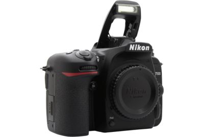 Reflex NIKON D7500 + 18-140vr
