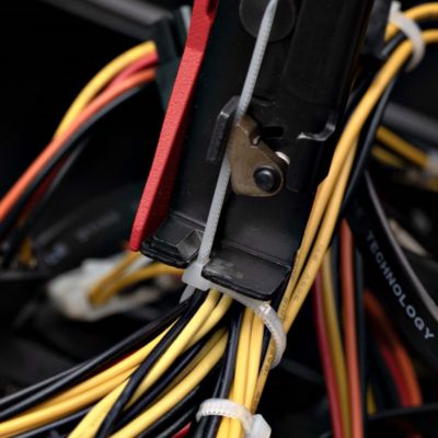 Hub USB C STARTECH N10MM-CABLE-TIE-GUN