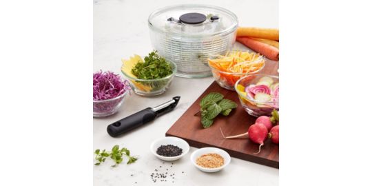 Essoreuse à salade OXO GOOD GRIPS a salade 21 cm transparente