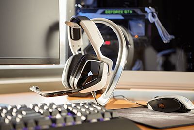 Casque micro CORSAIR VOID Pro RGB USB Dolby 7.1 - White