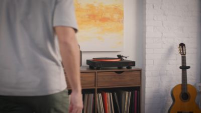 Voir la vidéo pour Platine vinyle JBL Spinner BT noir