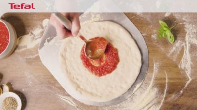 Voir la vidéo pour TEFAL Four à pizza gaz Pronto JM412010