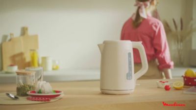 Voir la vidéo pour MOULINEX BY2M0B10 morning grise 1.7L
