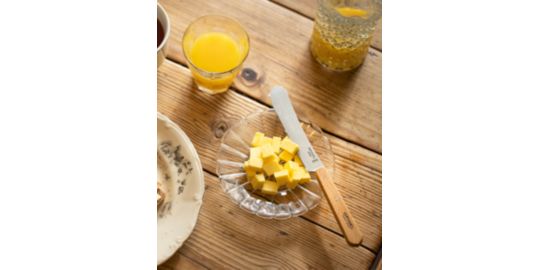 Couteau OPINEL petit-déjeuner Hetre