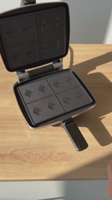 Voir la vidéo pour Gaufrier LAGRANGE Super 2 Gaufres Noir 039122