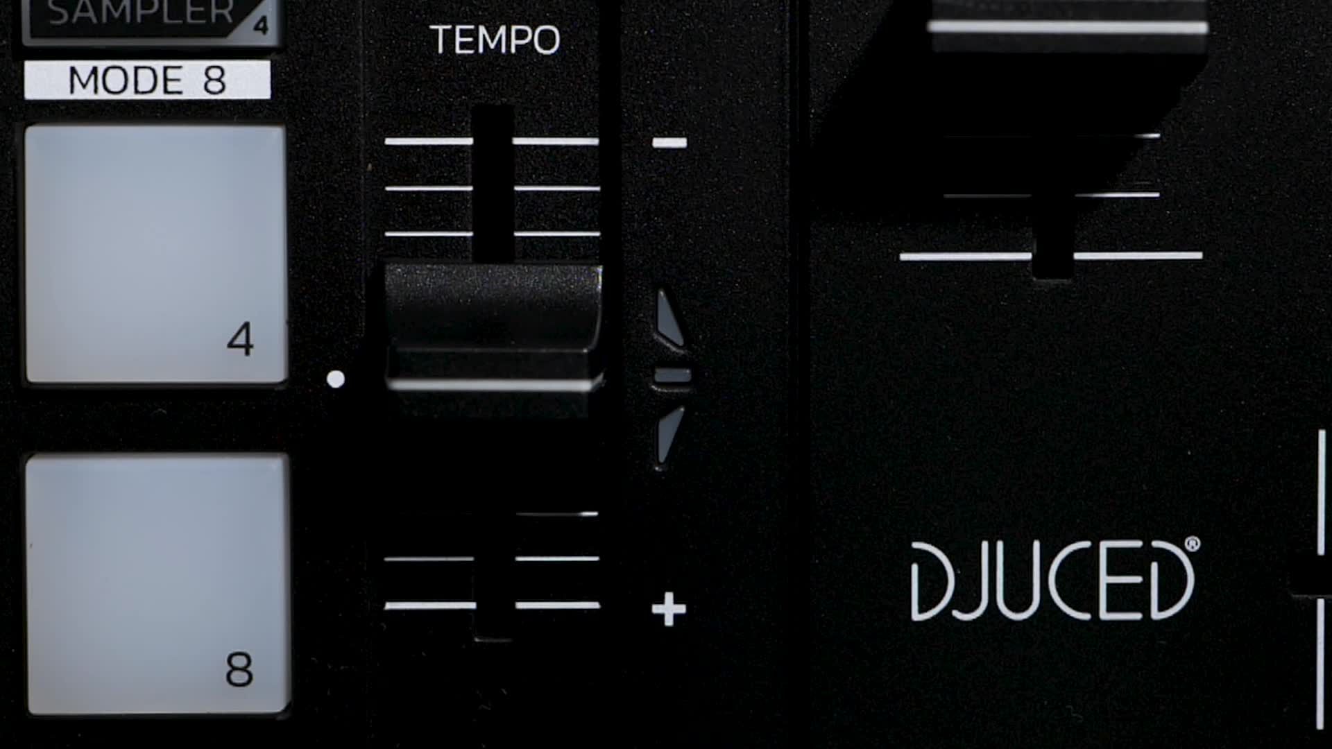 Contrôleur DJ Hercules Inpulse 300 MK2 - 2 Voies, 16 Pads, USB Avec Logiciel