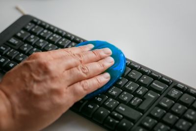 Pâte nettoyante ESSENTIELB pate nettoyante bleu