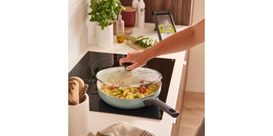 Sauteuse ESSENTIELB 28cm avec couvercle vert