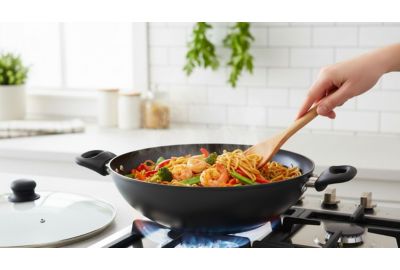 Wok ESSENTIELB 32cm céramique noir