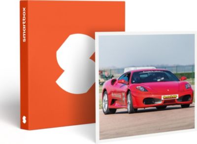 Coffret cadeau SMARTBOX Stage pilotage enfant : 3 tours de circu Coffret cadeau SMARTBOX Stage pilotage enfant : 3 tours de circu