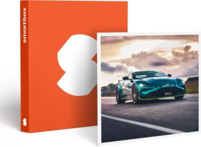 Coffret cadeau SMARTBOX Stage de pilotage : 2 tours sur le circu Coffret cadeau SMARTBOX Stage de pilotage : 2 tours sur le circu