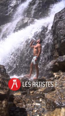 Voir la vidéo pour Bouteille isotherme LES ARTISTES PARIS 2.0 Ocean 1L