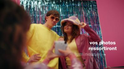 Voir la vidéo pour Appareil photo Instantané FUJIFILM Intax Mini 12 Lilas Pack cadeau