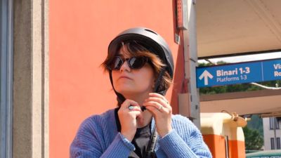 Voir la vidéo pour Trottinette électrique URBANGLIDE Ride 100 EVO