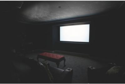 Ecran de projection LUMENE PALACE UHD 4K 170C VELVET SCREEN