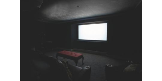Ecran de projection LUMENE PALACE UHD4K 200C VELVET SCREEN
