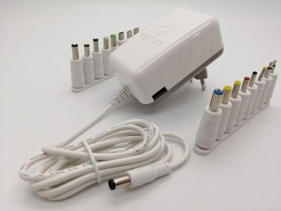 Chargeur WATT AND CO universelle 3-12V