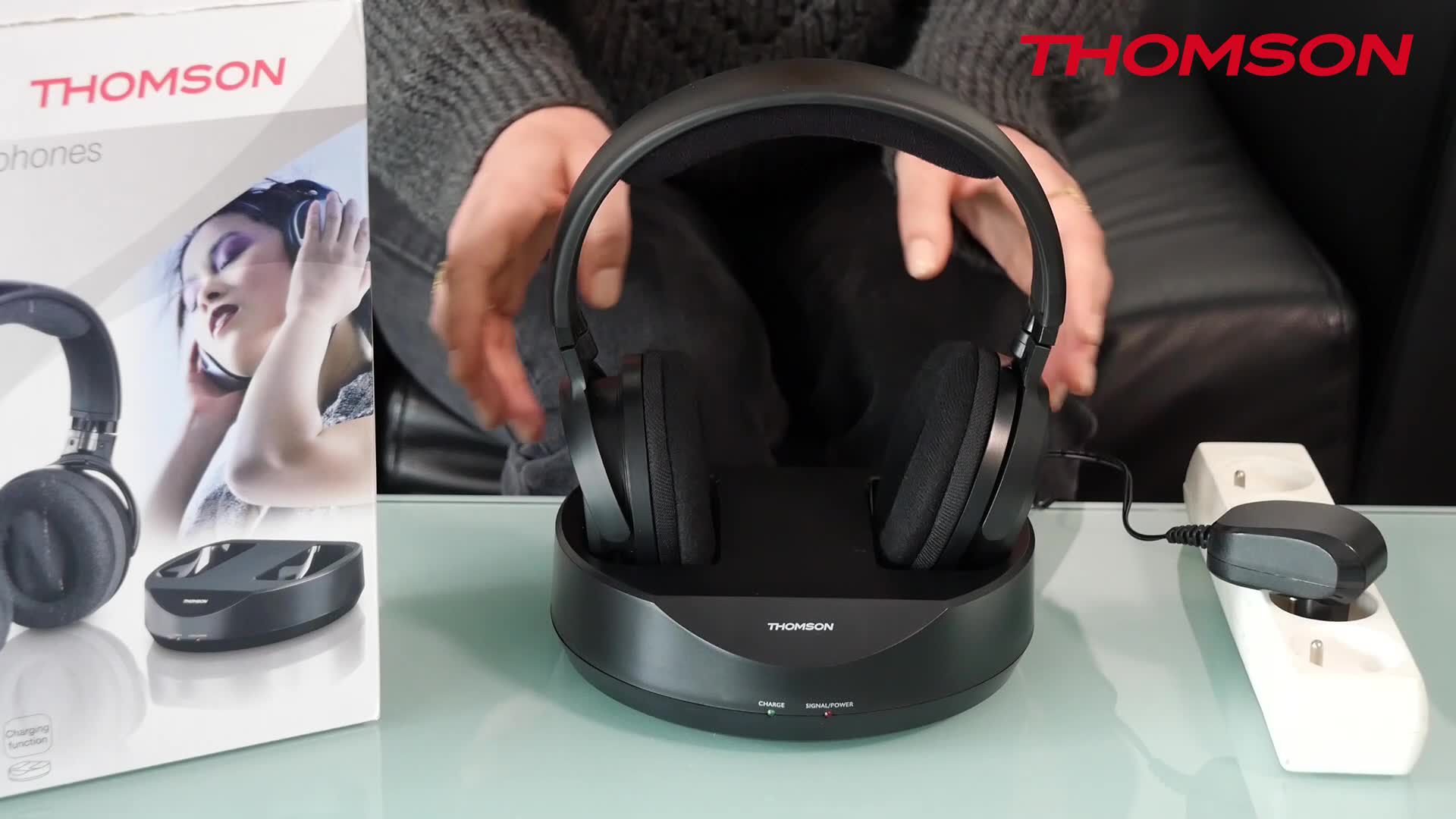 Thomson Casque sans fil TV WHP3001BK (Over-Ear, avec station de recharge  système, PLL, portée 100 m, 863 MHz, sans fil) Noir