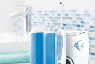 Brosse ORAL-B Pro 700 Waterjet