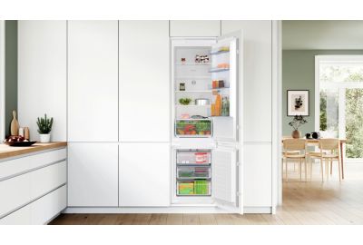Réfrigérateur combiné encastrable BOSCH KIN96NSE0 Série 2, XL, accentLine