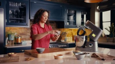 Voir la vidéo pour Robot pâtissier KENWOOD KWL90.009SI Titanium Chef Patissier XL