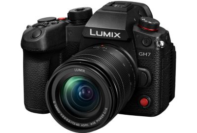 Appareil photo Hybride PANASONIC GH7 noir +12-60mm Lumix