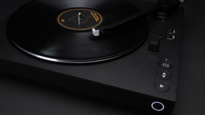 Voir la vidéo pour Platine vinyle VICTROLA VPT-800 Black