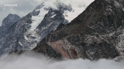 Voir la vidéo pour Robot tondeuse DREAME A3 AWD Pro 3500 sans fil périphérique, 3500 m² de superficie, fortes pentes jusqu'à 80%
