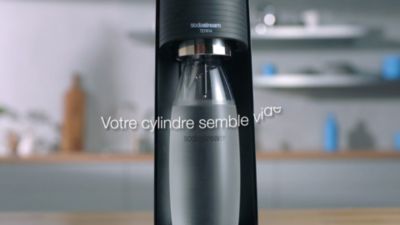 Voir la vidéo pour Machine à soda SODASTREAM Terra Noire pack 2 bouteilles + 1 recharge