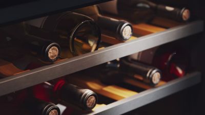 Voir la vidéo pour Hotte décorative murale AEG GV77D61ST