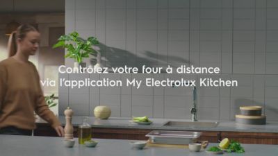 Voir la vidéo pour Four encastrable ELECTROLUX LODDP67WH2 SteamBake