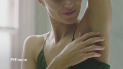 Voir la vidéo pour Epilateur électrique BRAUN Silk-epil 7-030