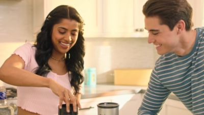 Voir la vidéo pour NUTRIBULLET Magicbullet MBR06B
