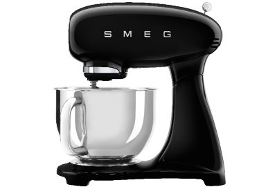 Robot SMEG SMF03BLEU Noir