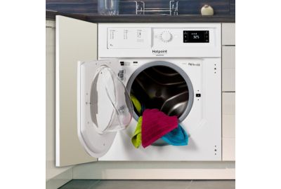 LL Front HOTPOINT BI WMHG 71484 EU