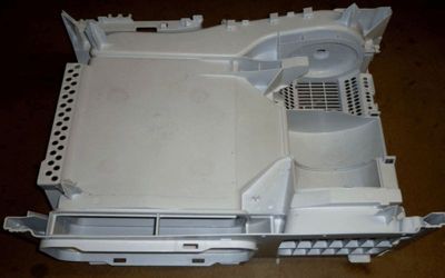 Condensateur INDESIT SOCLE DE BASE CONDENSEUR POUR SECHE LING