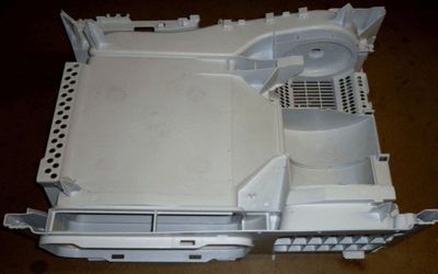 Condensateur INDESIT SOCLE DE BASE CONDENSEUR POUR SECHE LING