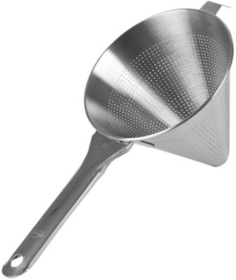 Ustensiles de cuisine (spatule, passoire, balance) 