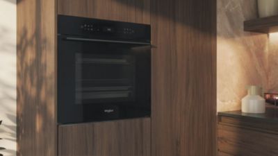 Voir la vidéo pour Four encastrable WHIRLPOOL WOI78FPT1SBAP - PizzaAtelier - AirFry - Pyrolyse - Rails télescopiques