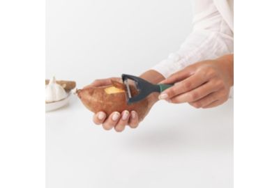 Eplucheur BRABANTIA avec zesteur Fir Green