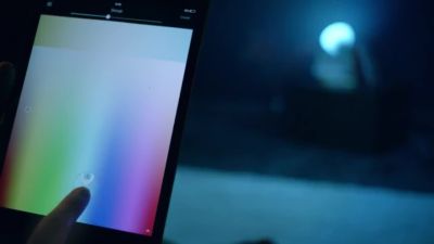 Voir la vidéo pour PHILIPS Hue White and Color Ambiance Go