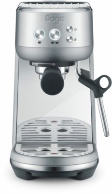 DARTY Guadeloupe - 🔥Notre ensemble bouilloire, grille-pain et cafetière  Electrolux s'intégrera parfaitement dans toutes les cuisines. ✓Esthétique  et pratique pour toute la famille ! ✓Cafetière programmable, elle vous  permet des tasses de