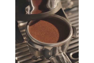 Machine à expresso SAGE APPLIANCES the barista express impress bleu prune