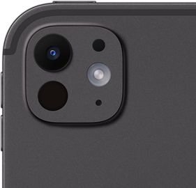 Gros plan de l’appareil photo arrière grand-angle 12 Mpx de l’iPad Pro